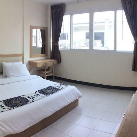 Nana Best Inn Bangkok Kültér fotó