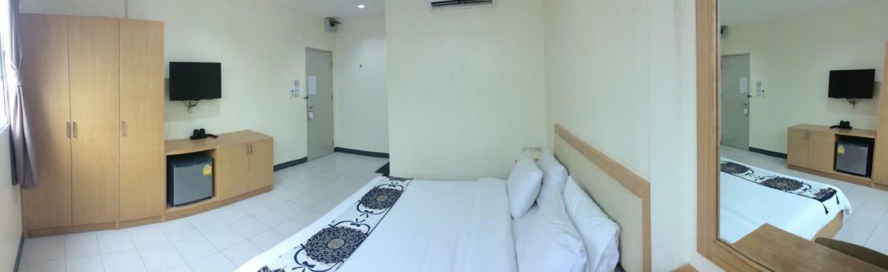 Nana Best Inn Bangkok Kültér fotó
